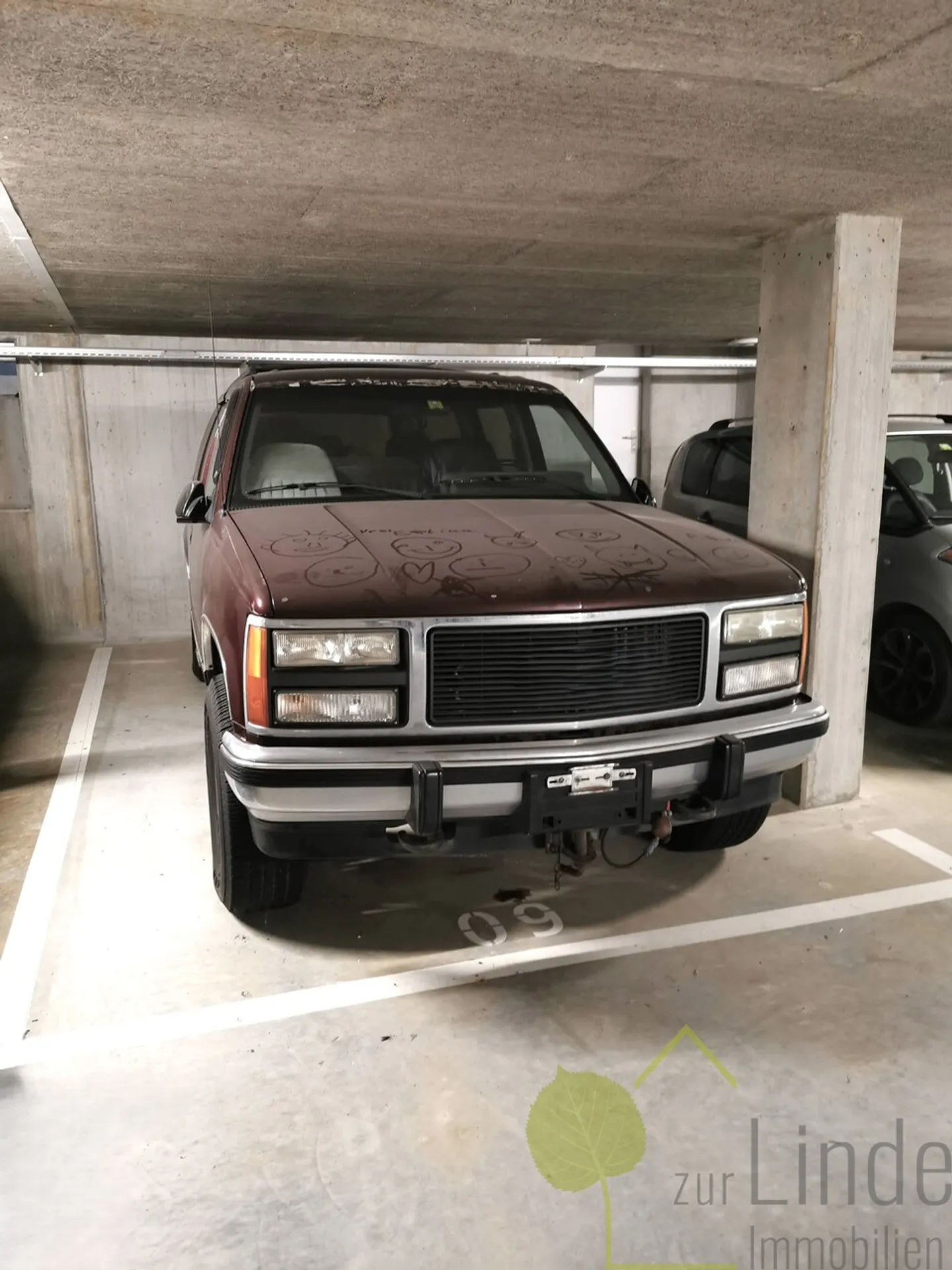 Place de parking souterrain surdimensionnée - Photo 3 sur 3