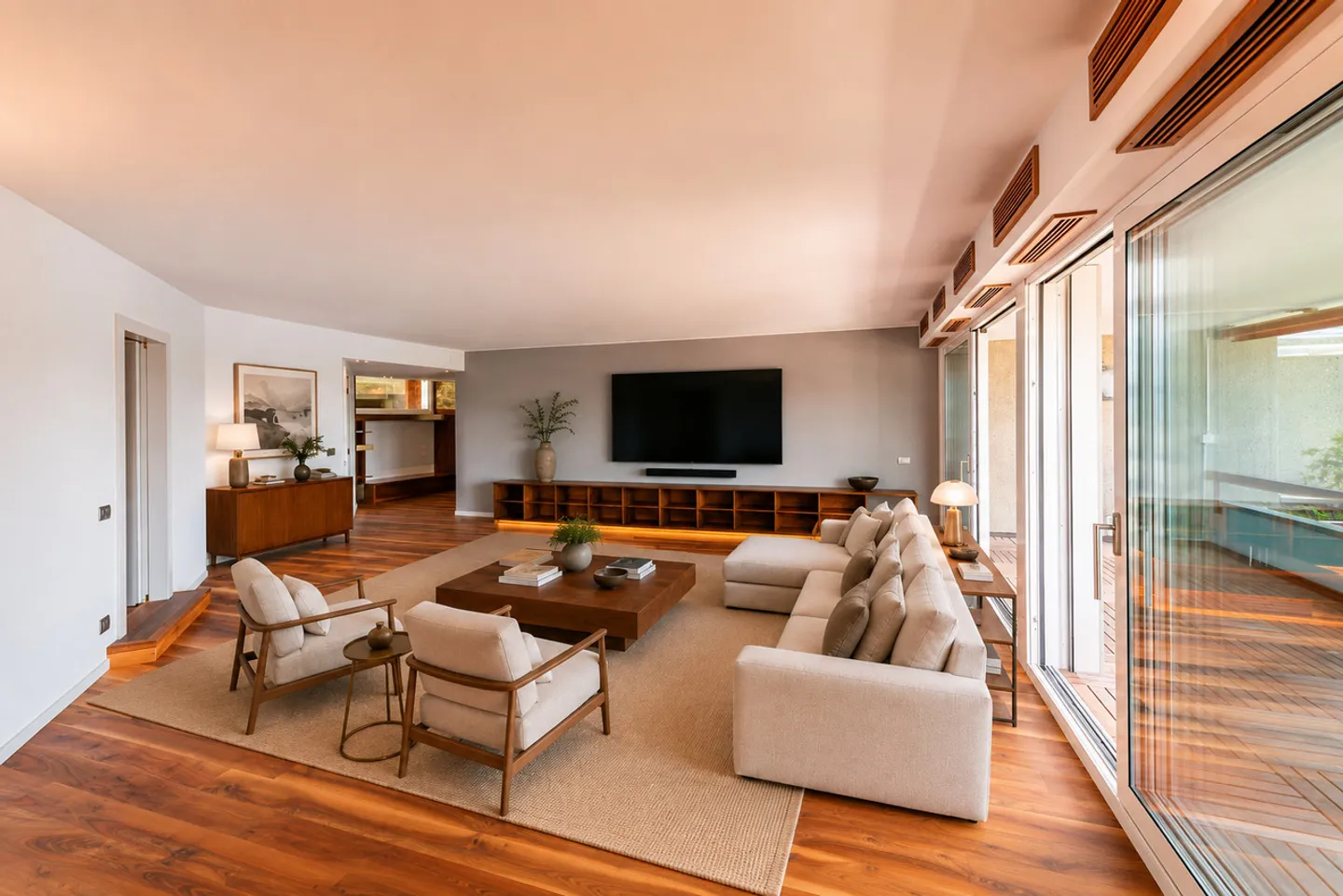 Penthouse moderne avec une magnifique terrasse sur le toit - Photo 10 sur 16