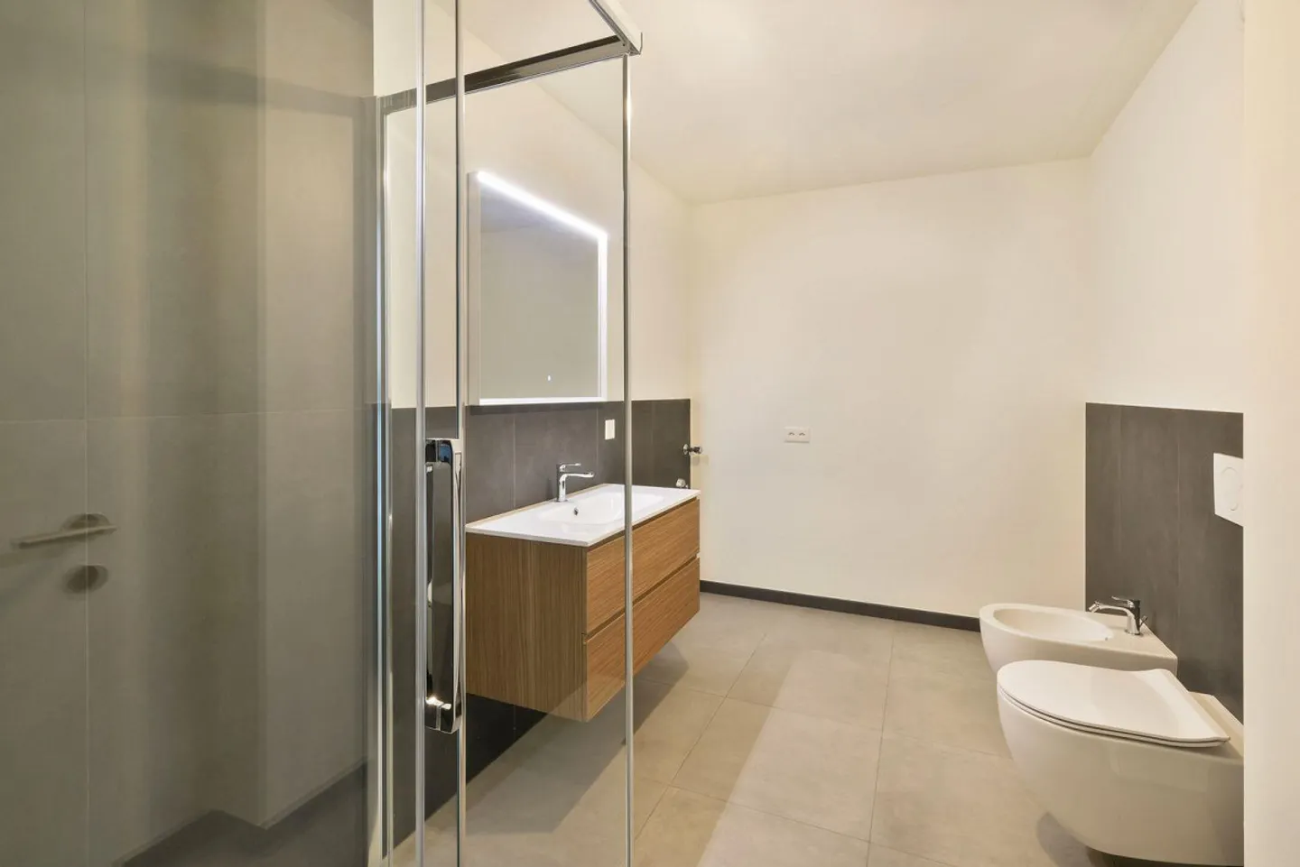 Elegante Wohnung mit Terrasse - Foto 9 von 25