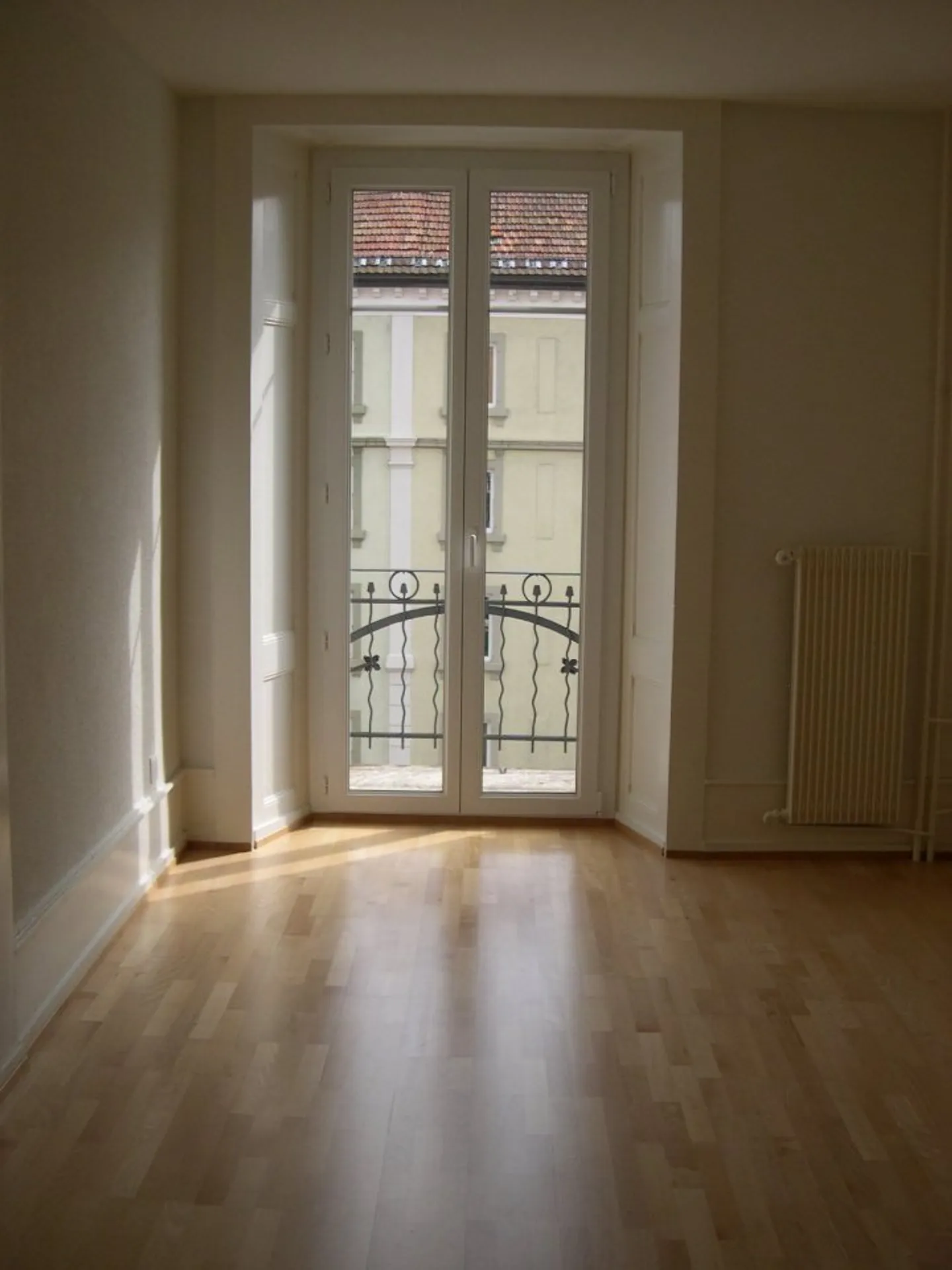Charmante Wohnung mit Aufzug - Foto 2 von 4