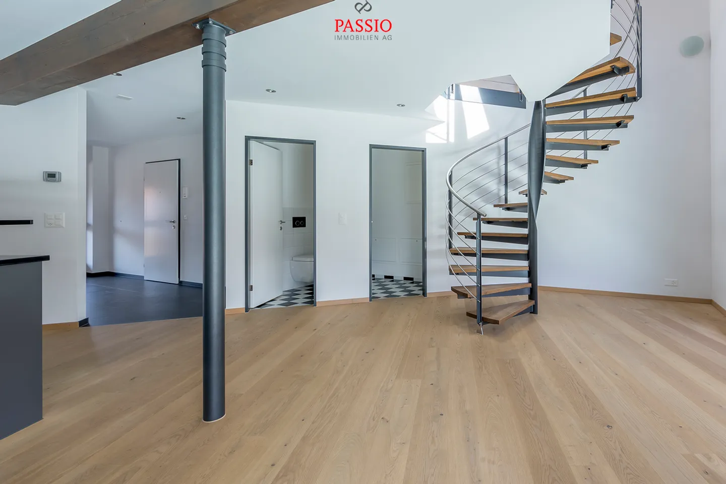 Vie exclusive sur 3 niveaux : Appartement luxueux de 7 pièces dans un emplacement privilégié - Photo 7 sur 21