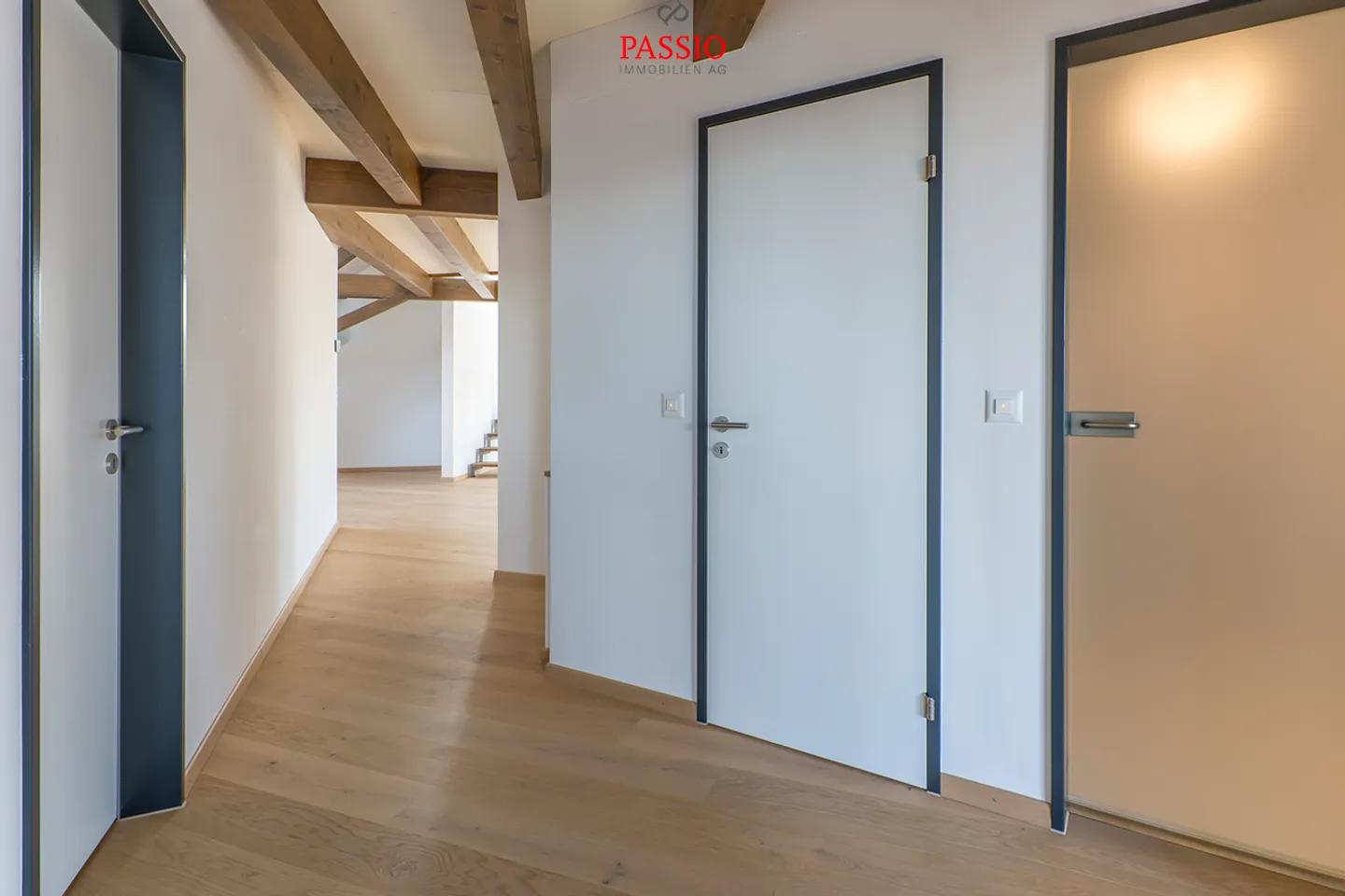 Vie exclusive sur 3 niveaux : Appartement luxueux de 7 pièces dans un emplacement privilégié - Photo 9 sur 21