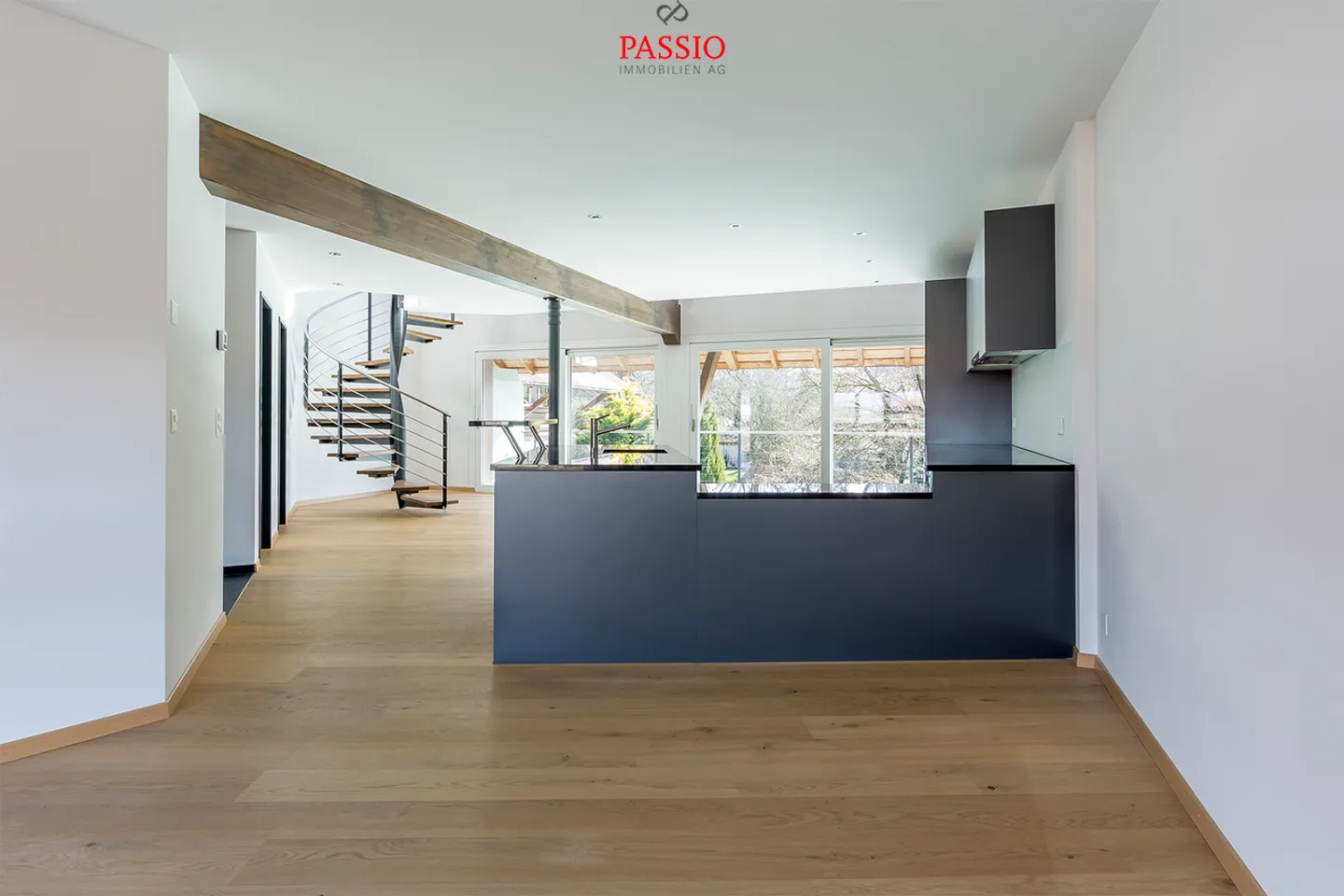 Vie exclusive sur 3 niveaux : Appartement luxueux de 7 pièces dans un emplacement privilégié - Photo 1 sur 21