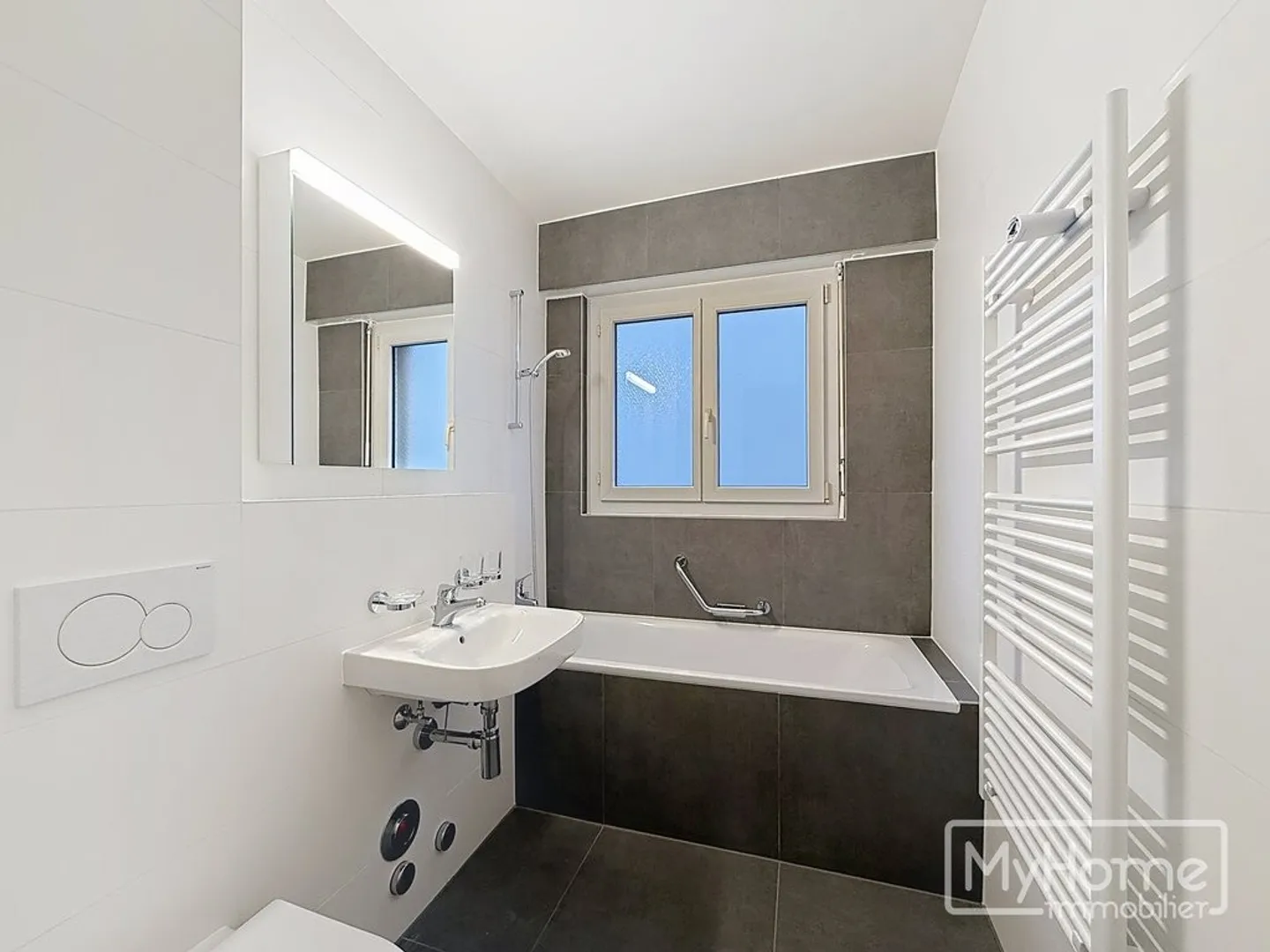 Einzigartige Gelegenheit! Wunderschöne 3-Zimmer-Wohnung komplett renoviert! - Foto 6 von 7