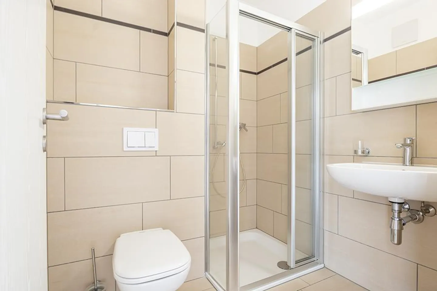 MODERNE 3.5-ZIMMER-WOHNUNG IN BELLINZONA NORD - Foto 9 von 9