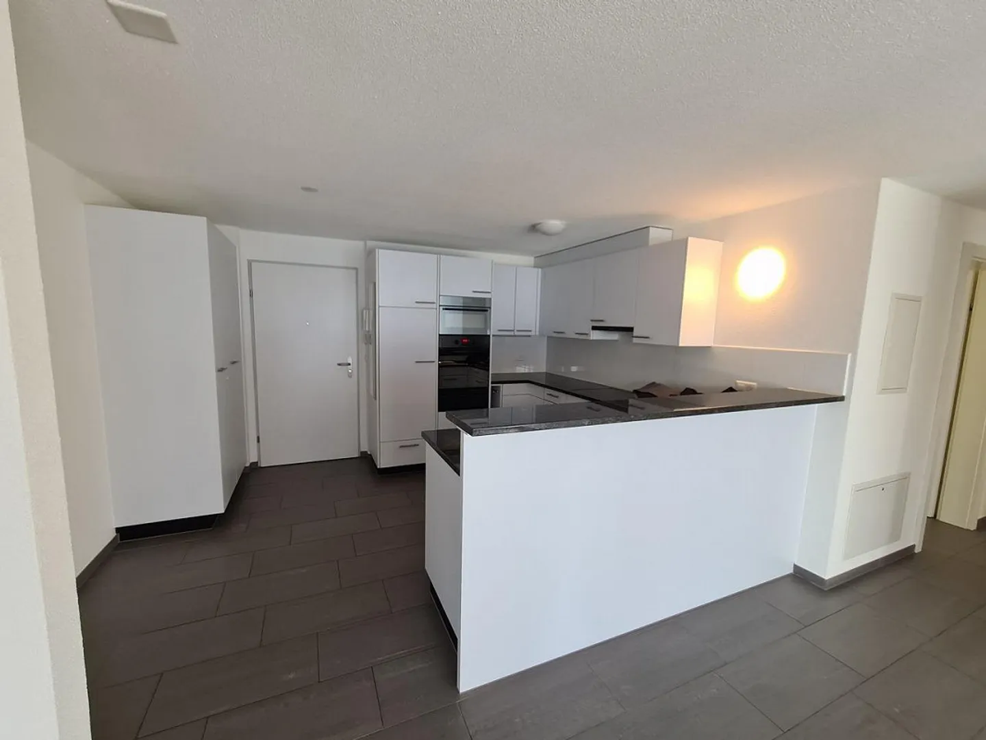 Beautiful apartment in a good location - Photo 2 of 8