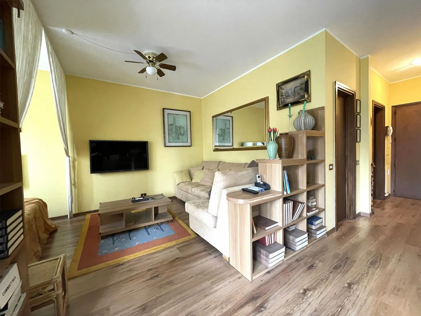 APPARTAMENTO 2.5 LOCALI CON VISTA PANORAMICA SUL LAGO - Foto 4 di 10