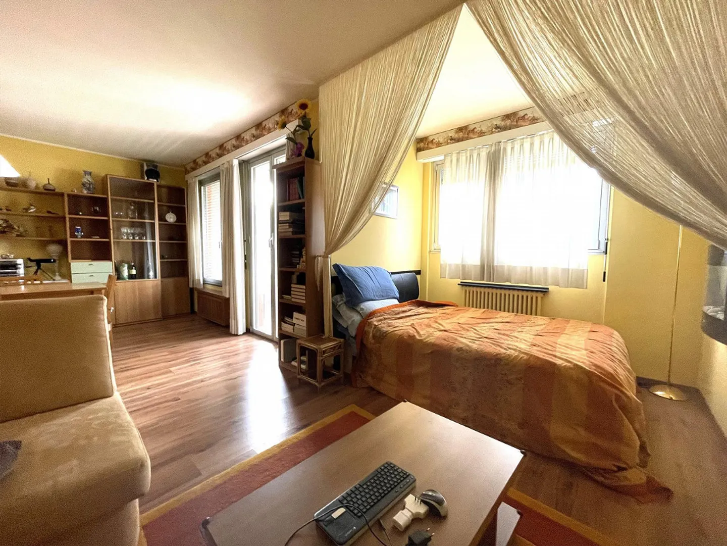APPARTAMENTO 2.5 LOCALI CON VISTA PANORAMICA SUL LAGO - Foto 5 di 10
