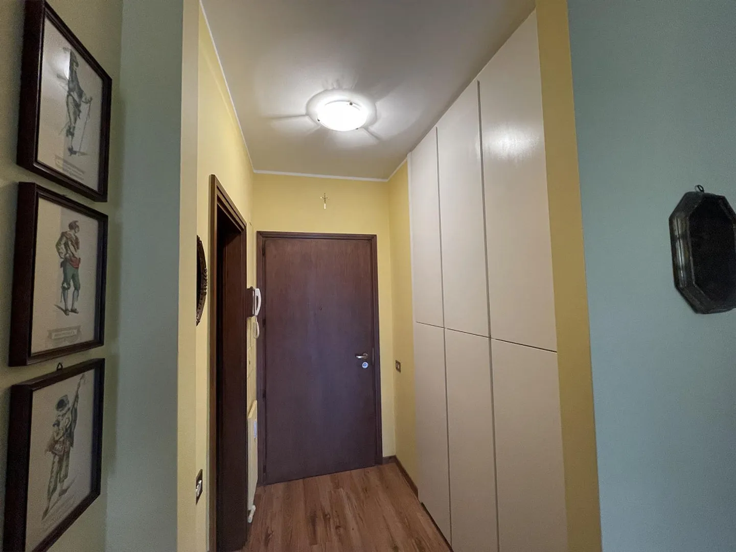 APPARTAMENTO 2.5 LOCALI CON VISTA PANORAMICA SUL LAGO - Foto 7 di 10