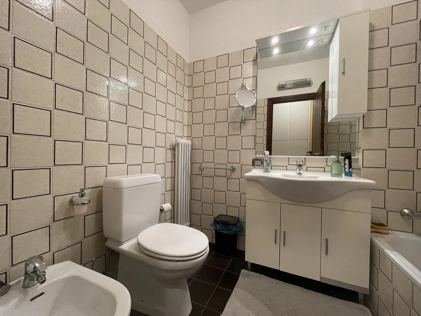 APPARTAMENTO 2.5 LOCALI CON VISTA PANORAMICA SUL LAGO - Foto 8 di 10