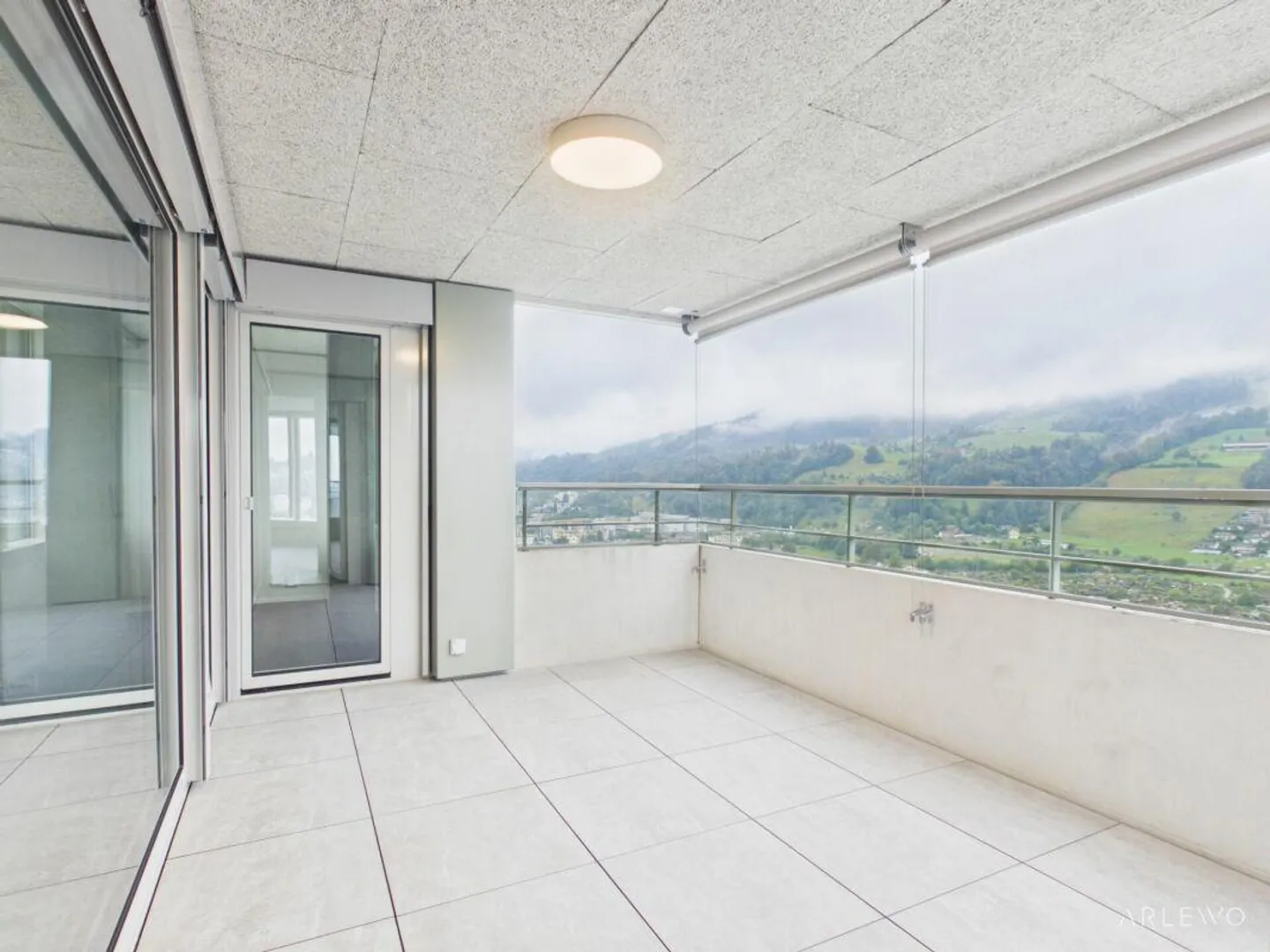 Soaring High: Exclusive Living with a View of Pilatus. - Photo 11 of 13