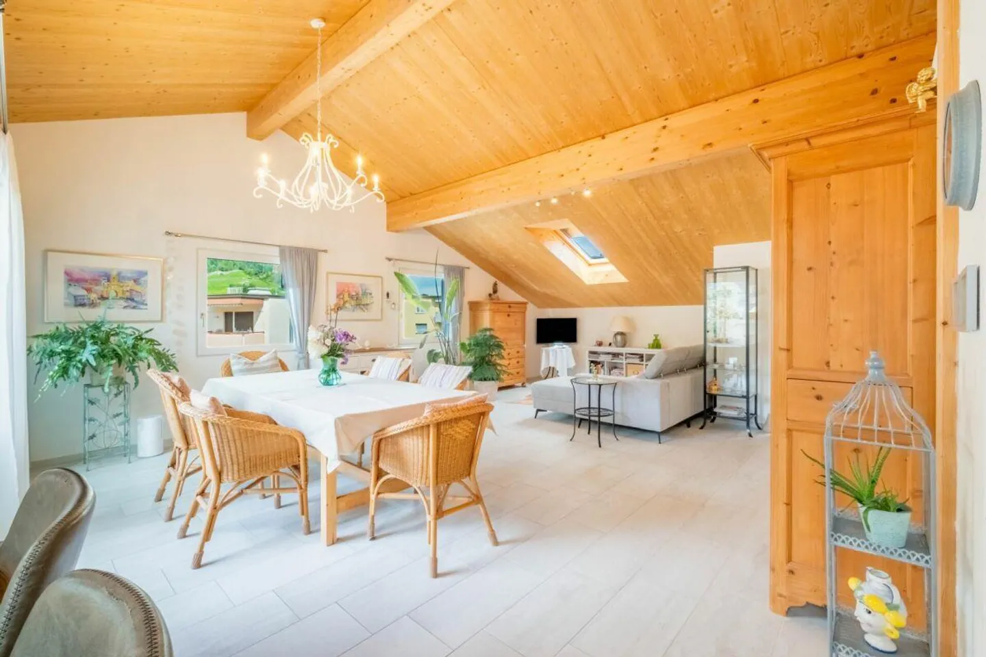 Wohlfühloase mit Weitblick - stilvoll wohnen in Bad Ragaz - Foto 1 von 22