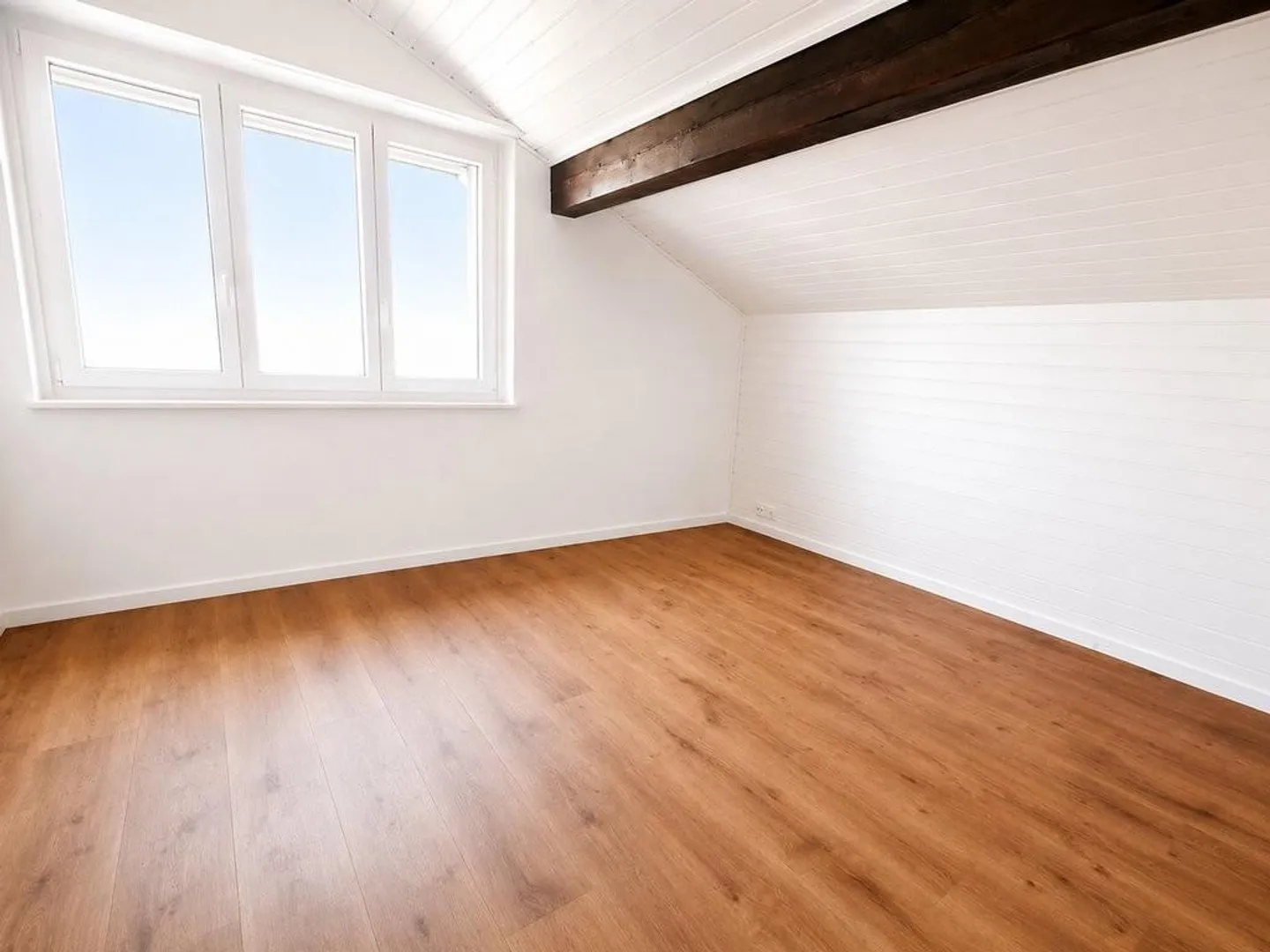 Appartement 3 pièces confortable sous les combles - Photo 4 sur 5