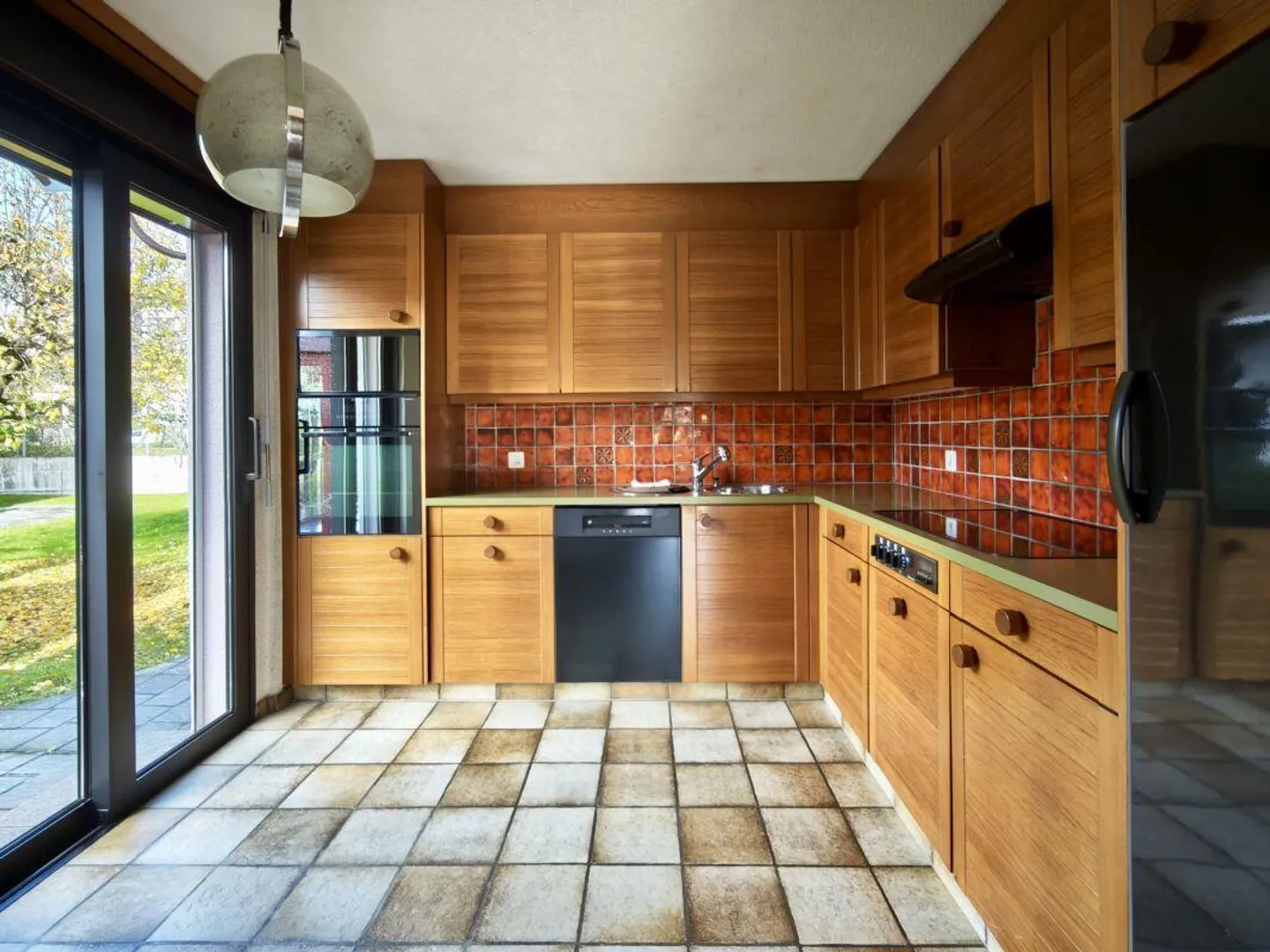 Casa unifamiliare con potenziale nel centro del villaggio - Foto 5 di 10