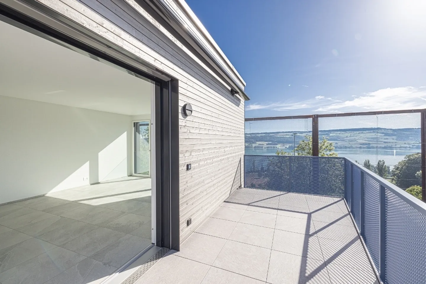 «Hochwertige 2.5 Zimmerwohnung - E2.1 - mit Seesicht» - Foto 1 von 10