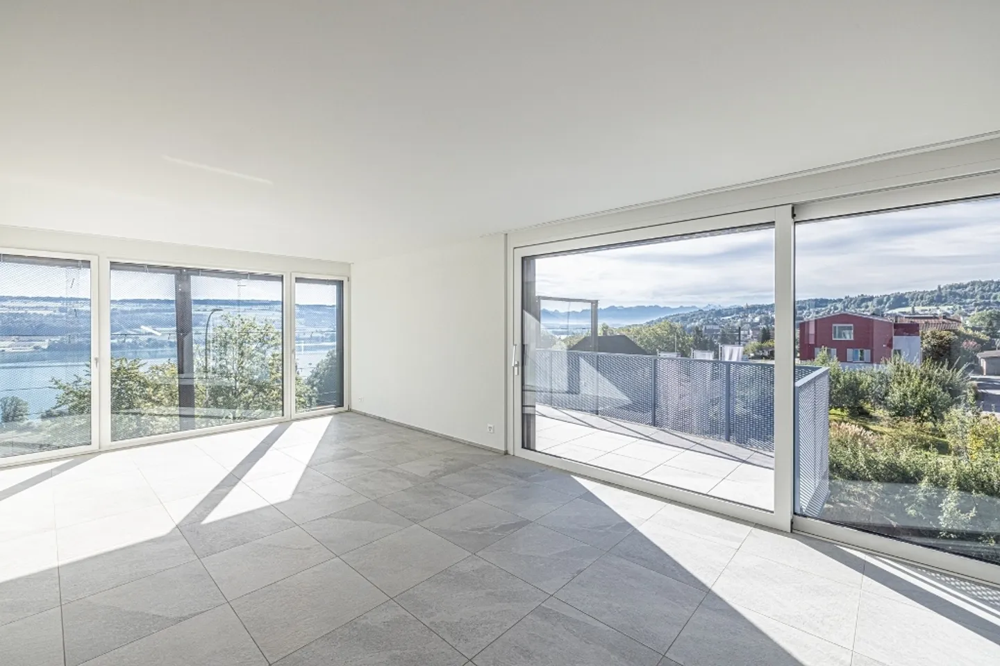 «Hochwertige 2.5 Zimmerwohnung - E2.1 - mit Seesicht» - Foto 2 von 10