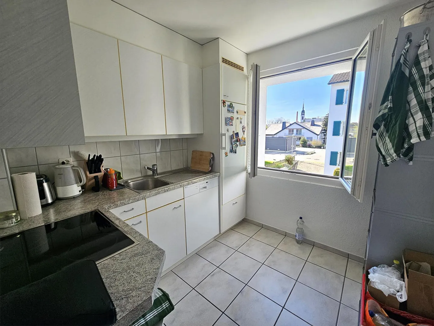 Apartment looking for a single! - Photo 3 of 9