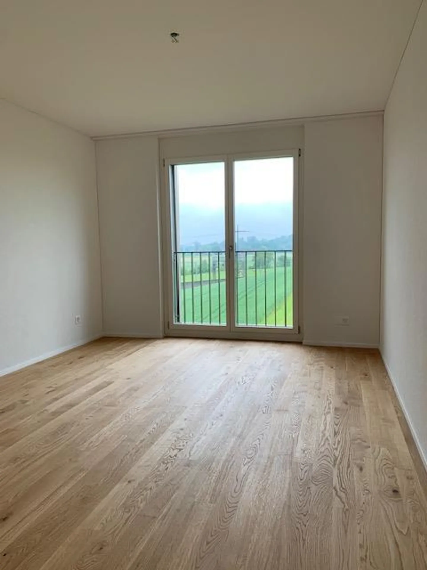 Appartement lumineux et moderne de 4,5 pièces avec loggia à Gümligen ! - Photo 5 sur 12