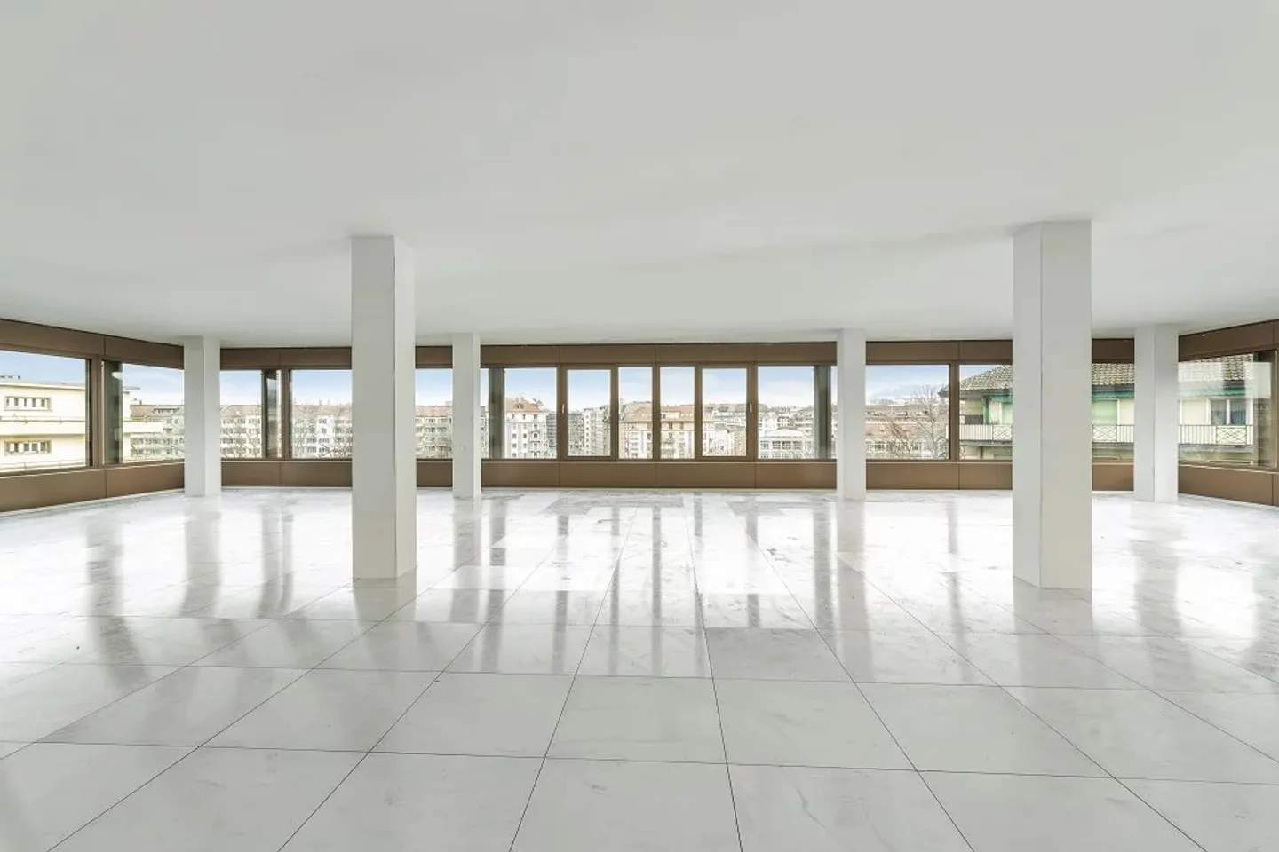 Office - Photo 2 of 12