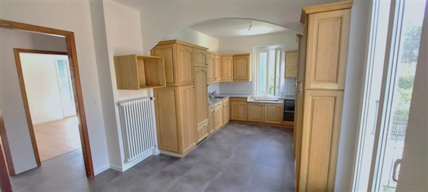 Appartement rénové charmant au 2ème étage avec 2,5 pièces à Pont-de-la-Morge (Sion) - Photo 2 sur 10