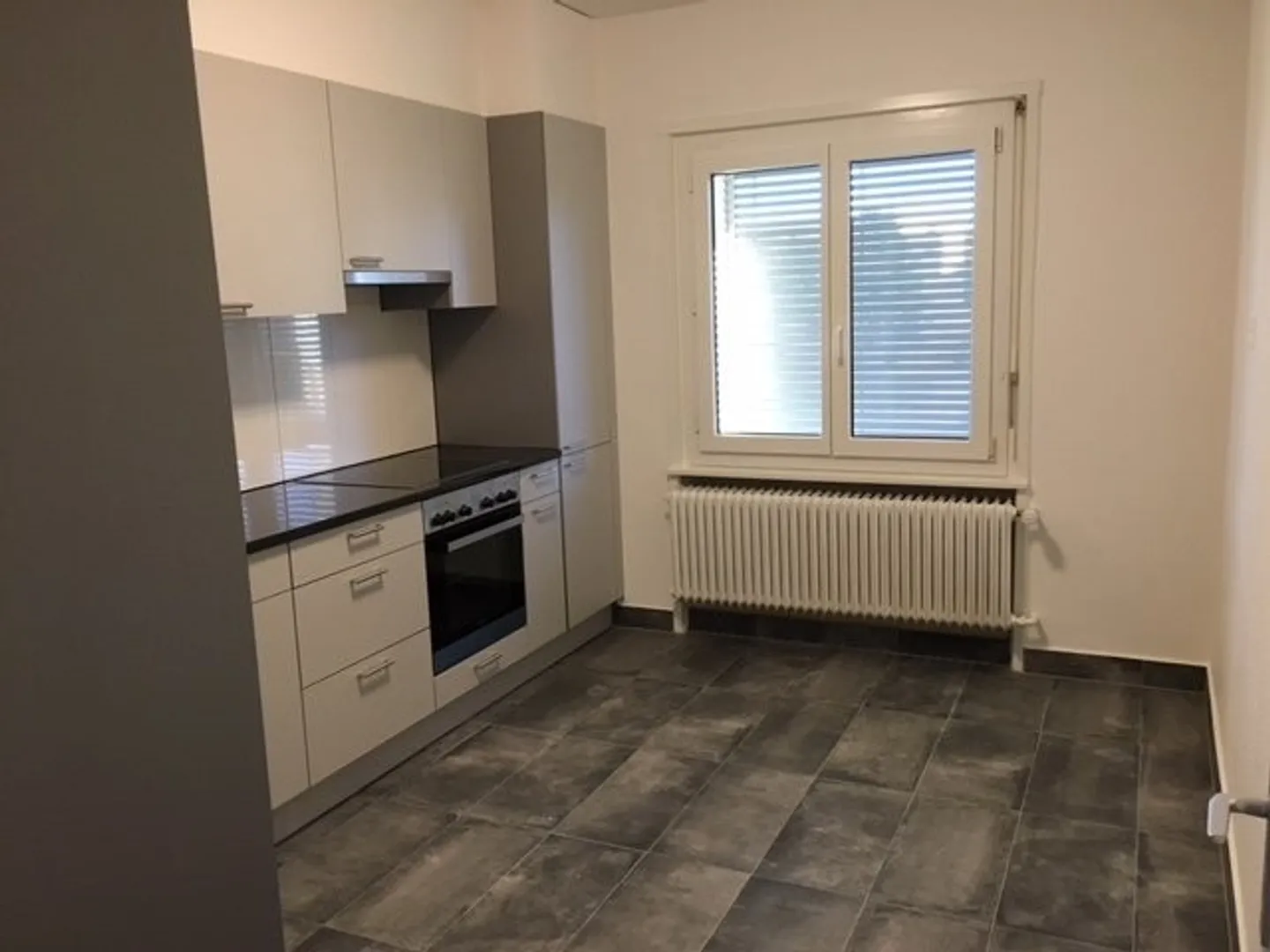 Bright and spacious 3.5 room apartment - Photo 2 of 7