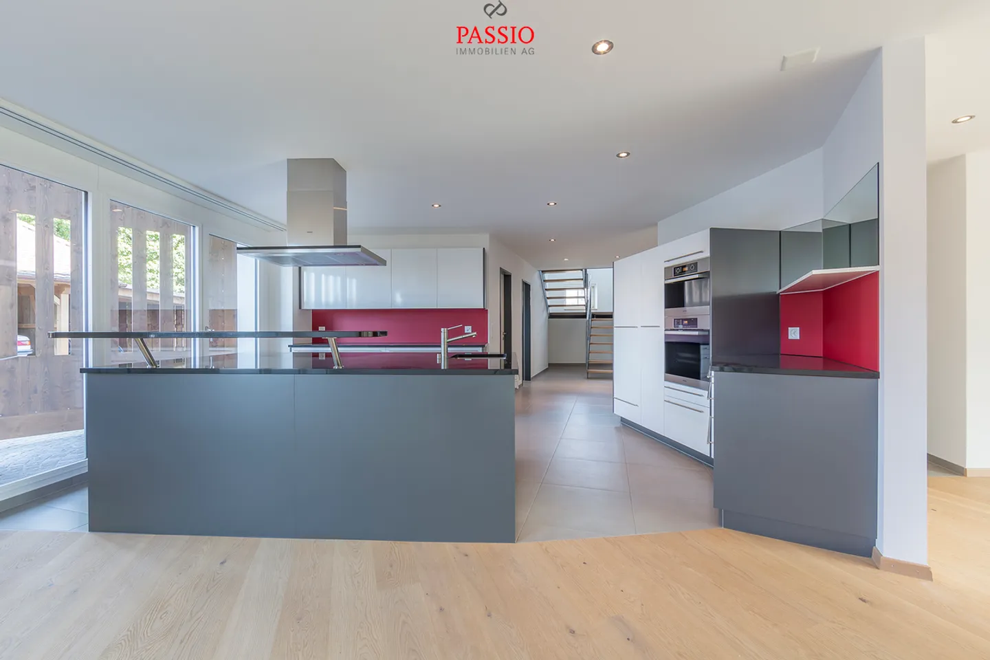 Vie exclusive sur 3 niveaux : Appartement luxueux de 7 pièces dans un emplacement privilégié - Photo 1 sur 21