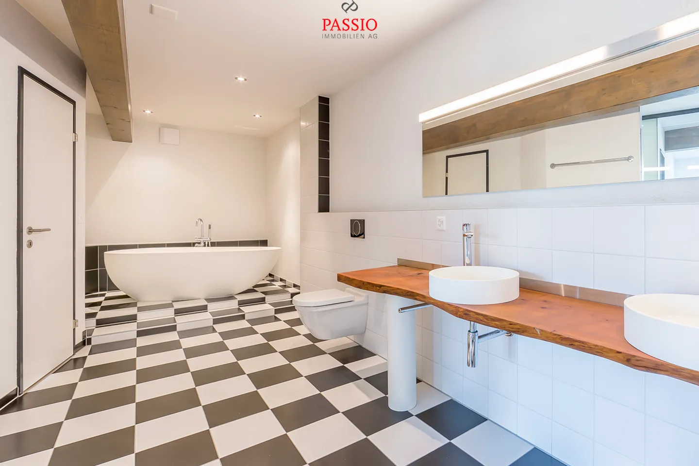 Vie exclusive sur 3 niveaux : Appartement luxueux de 7 pièces dans un emplacement privilégié - Photo 7 sur 21