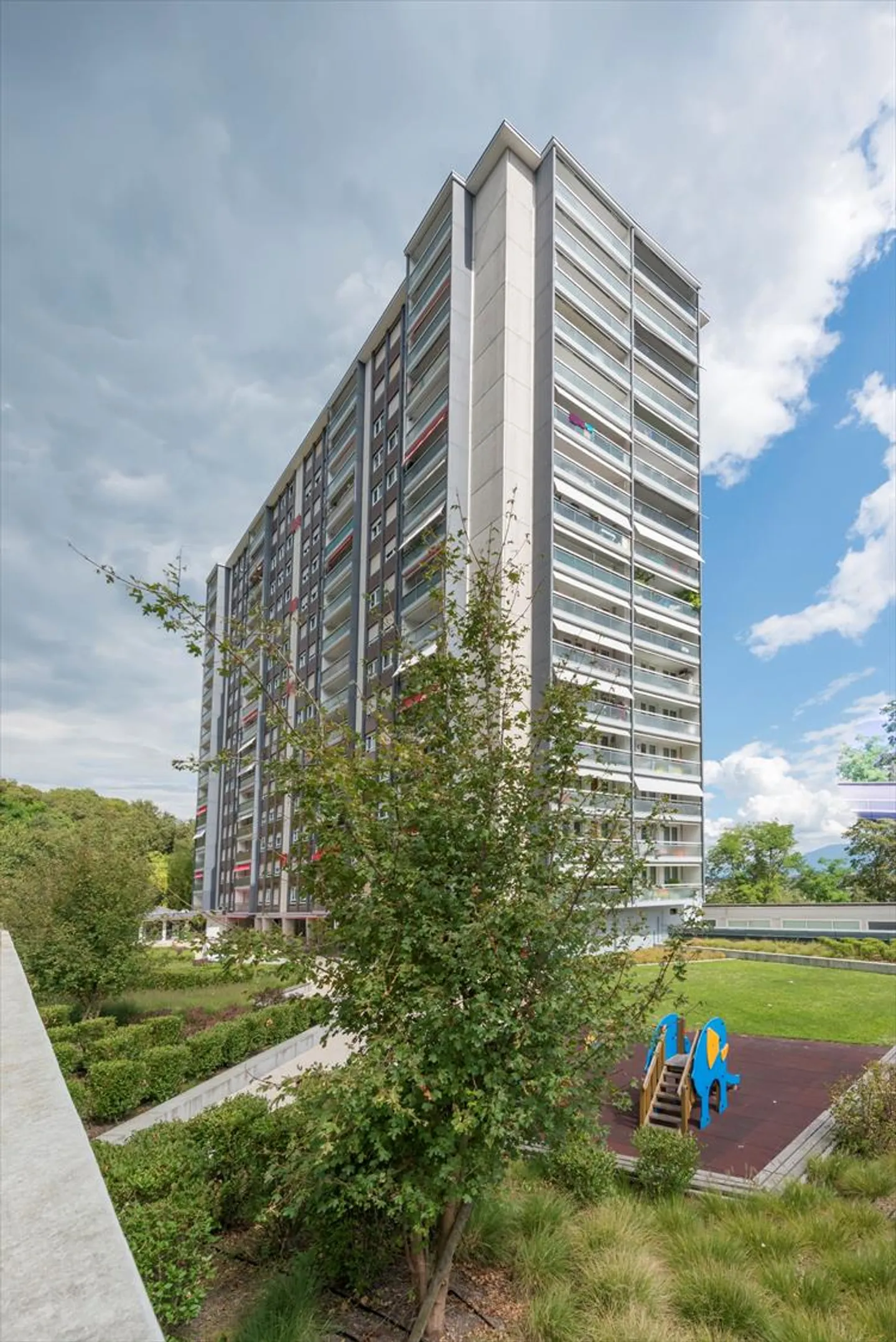 A louer place de parc extérieure - Photo 1 sur 1