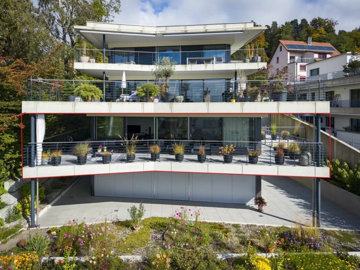 Space for High Demands: Terrace Apartment in the Leisihalden Quarter - Photo 2 of 14