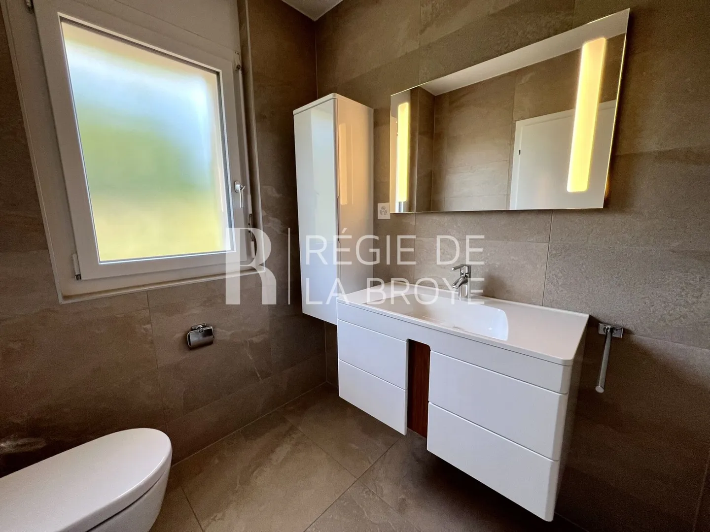 Stupenda villa a schiera di 5,5 stanze a Portalban - Foto 21 di 24