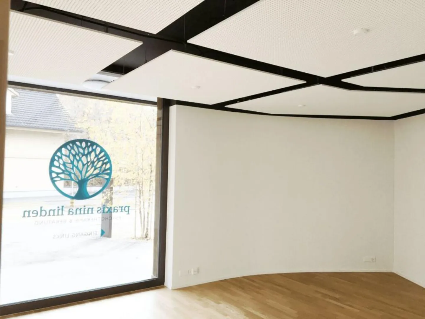 Office/Practice Space in a Busy Location in Malters - Photo 4 of 5