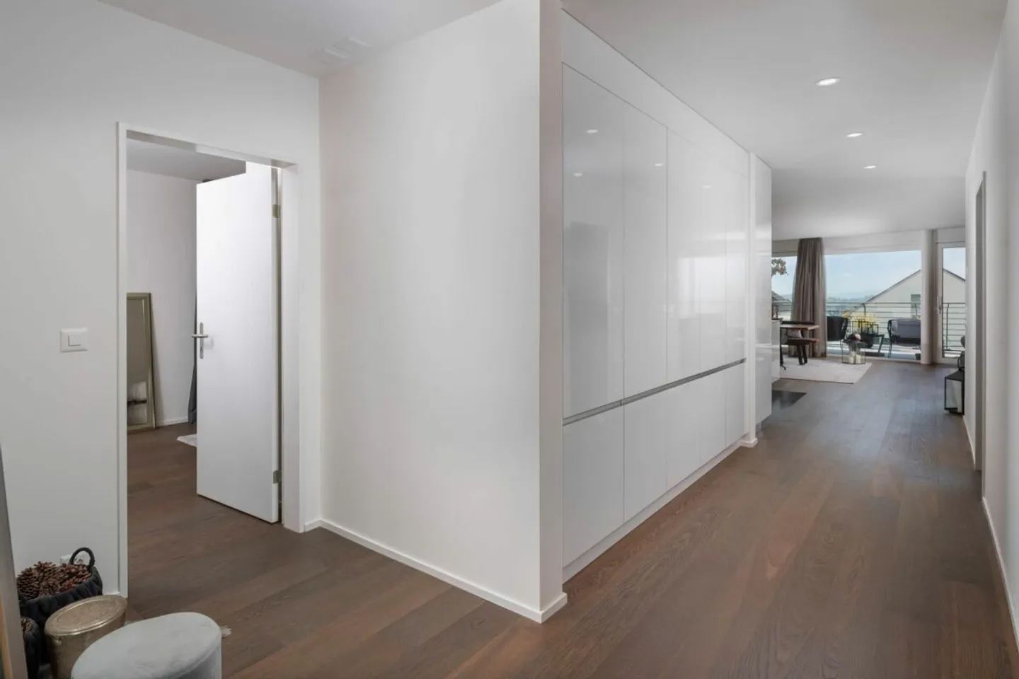 Space for High Demands: Terrace Apartment in the Leisihalden Quarter - Photo 6 of 14