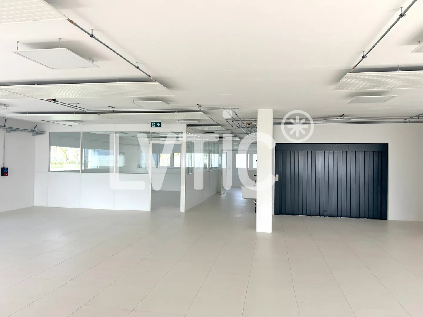 Bâtiment industriel, ateliers, bureaux à vendre de 1710 m2 à Collombey - Photo 8 sur 13