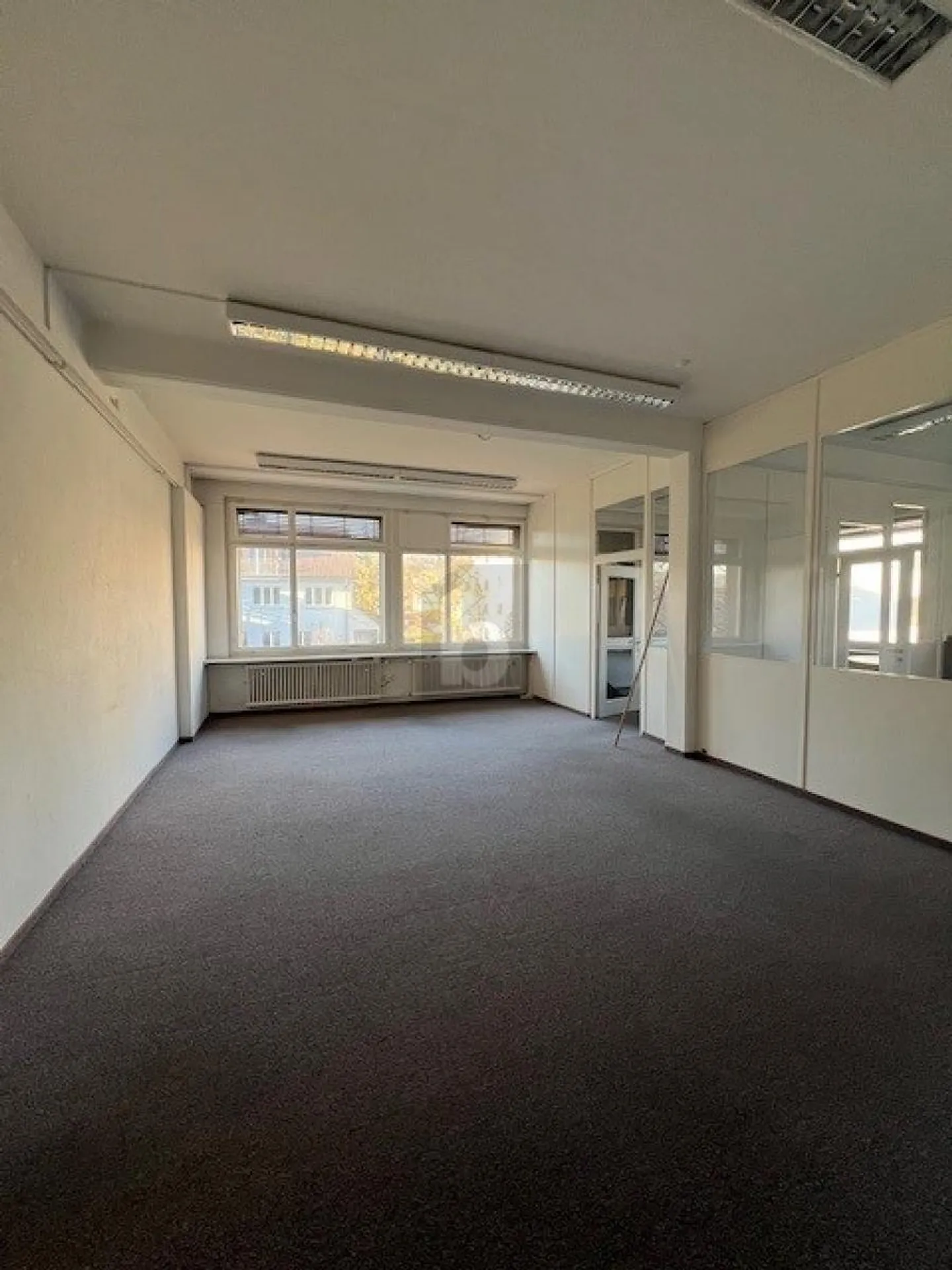 Bureau à louer - Photo 1 sur 6