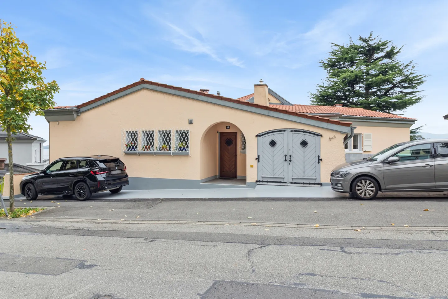 Beautiful property with three apartments and exceptional lake view - Photo 20 of 21