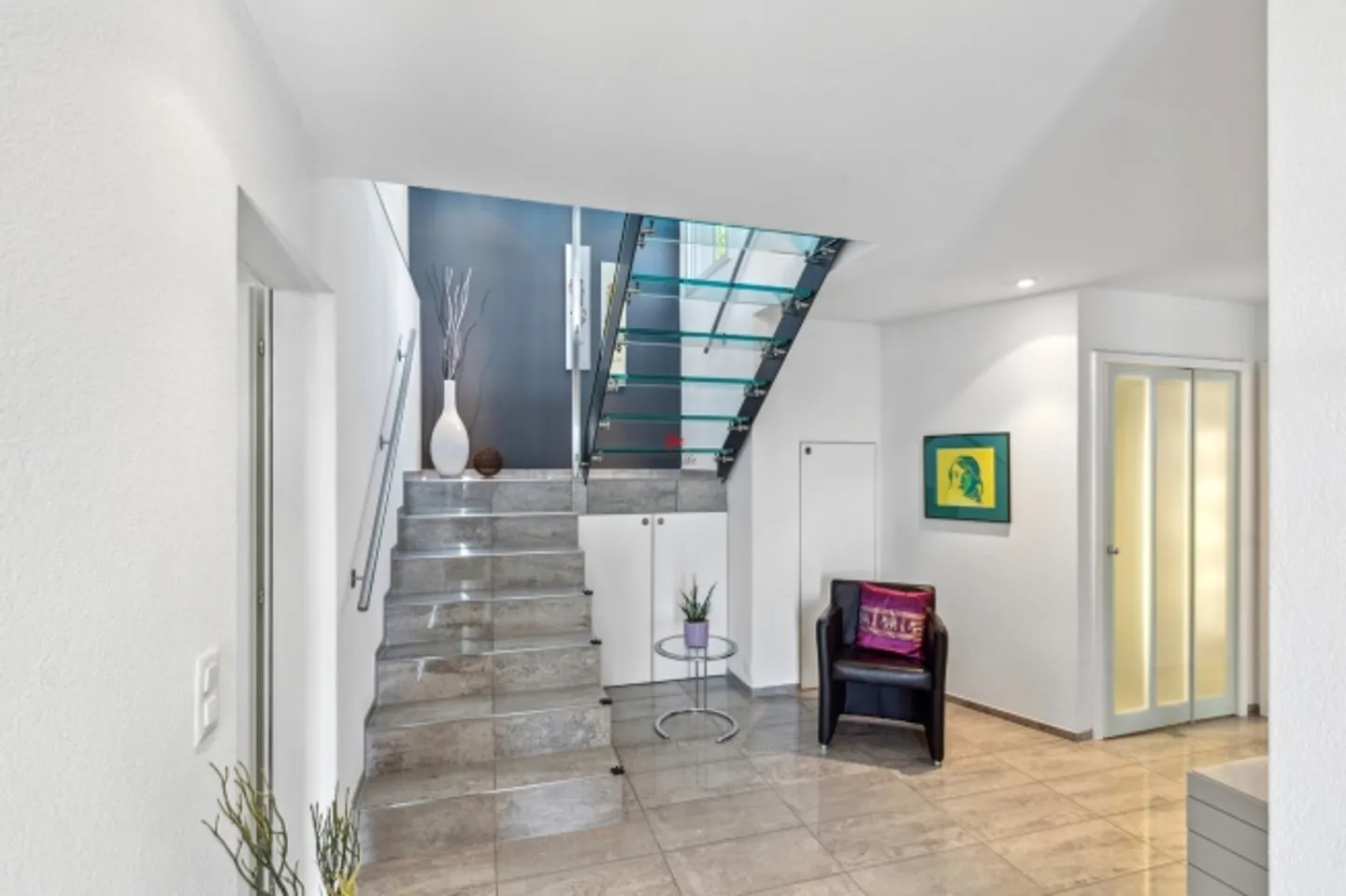Villa Eternity – vivere moderno con molto terreno - Foto 3 di 20