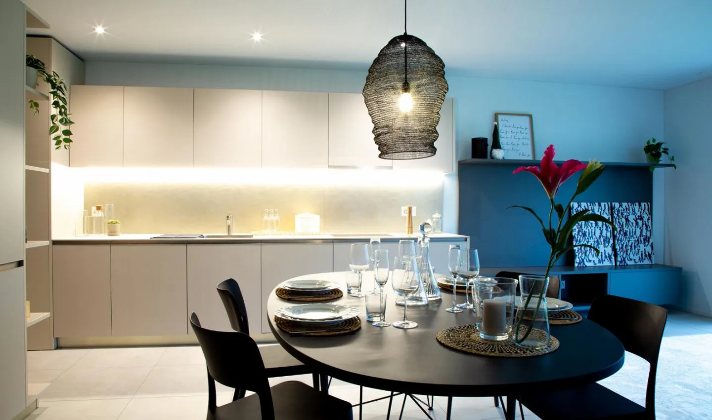 APPARTAMENTO ELEGANTE DI 4,5 STANZE A LUMINO (TI) - Foto 2 di 8
