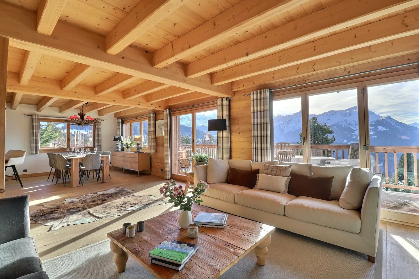 8-Zimmer-Chalet mit Panoramablick - Foto 2 von 34