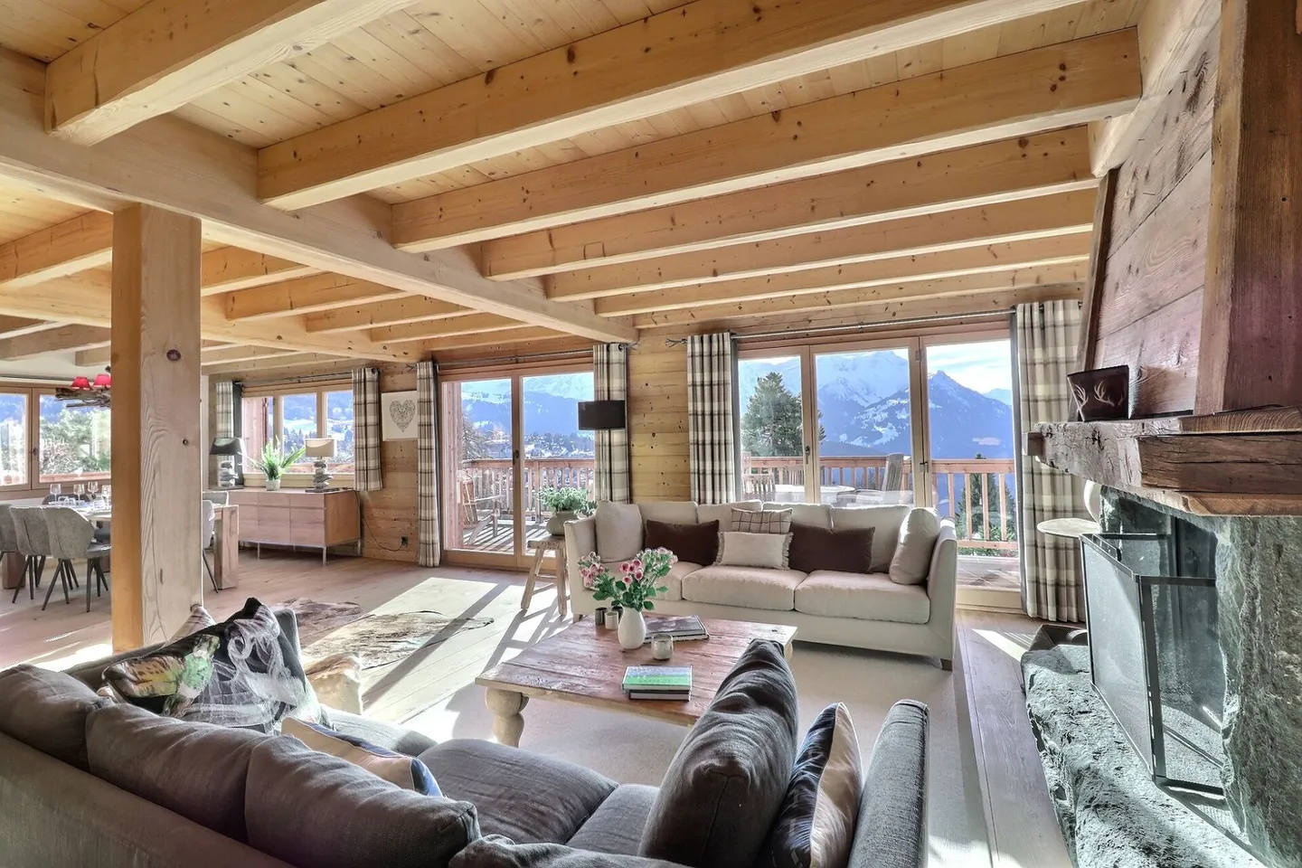 8-Zimmer-Chalet mit Panoramablick - Foto 3 von 34