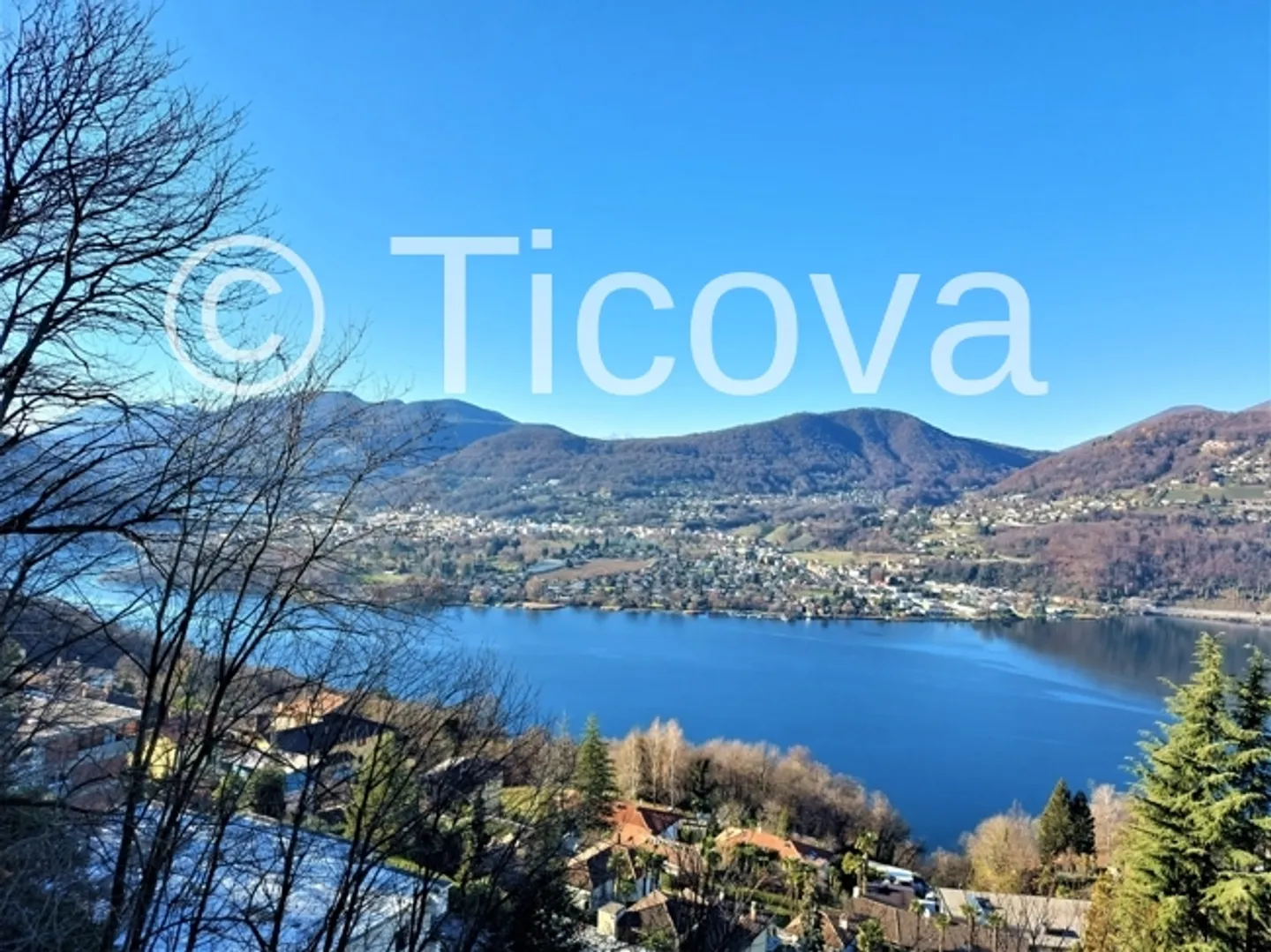 Elegant Apartment with Lake View - Photo 1 of 13