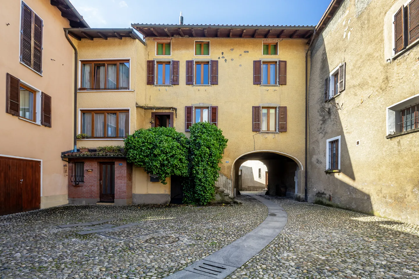 Charmantes Familienhaus in Stabio - Foto 1 von 10