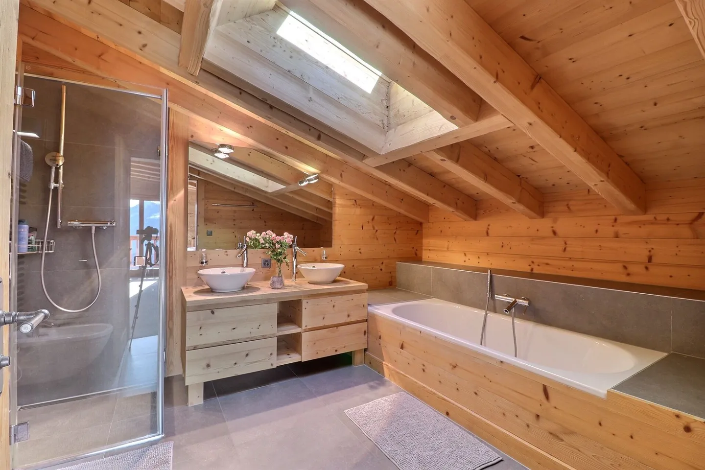 8-Zimmer-Chalet mit Panoramablick - Foto 14 von 34