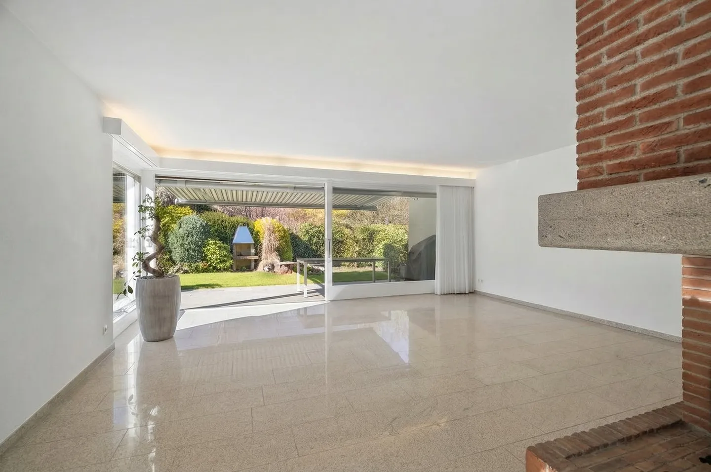 Detached single-family house with pool in Adliswil - Photo 8 of 13