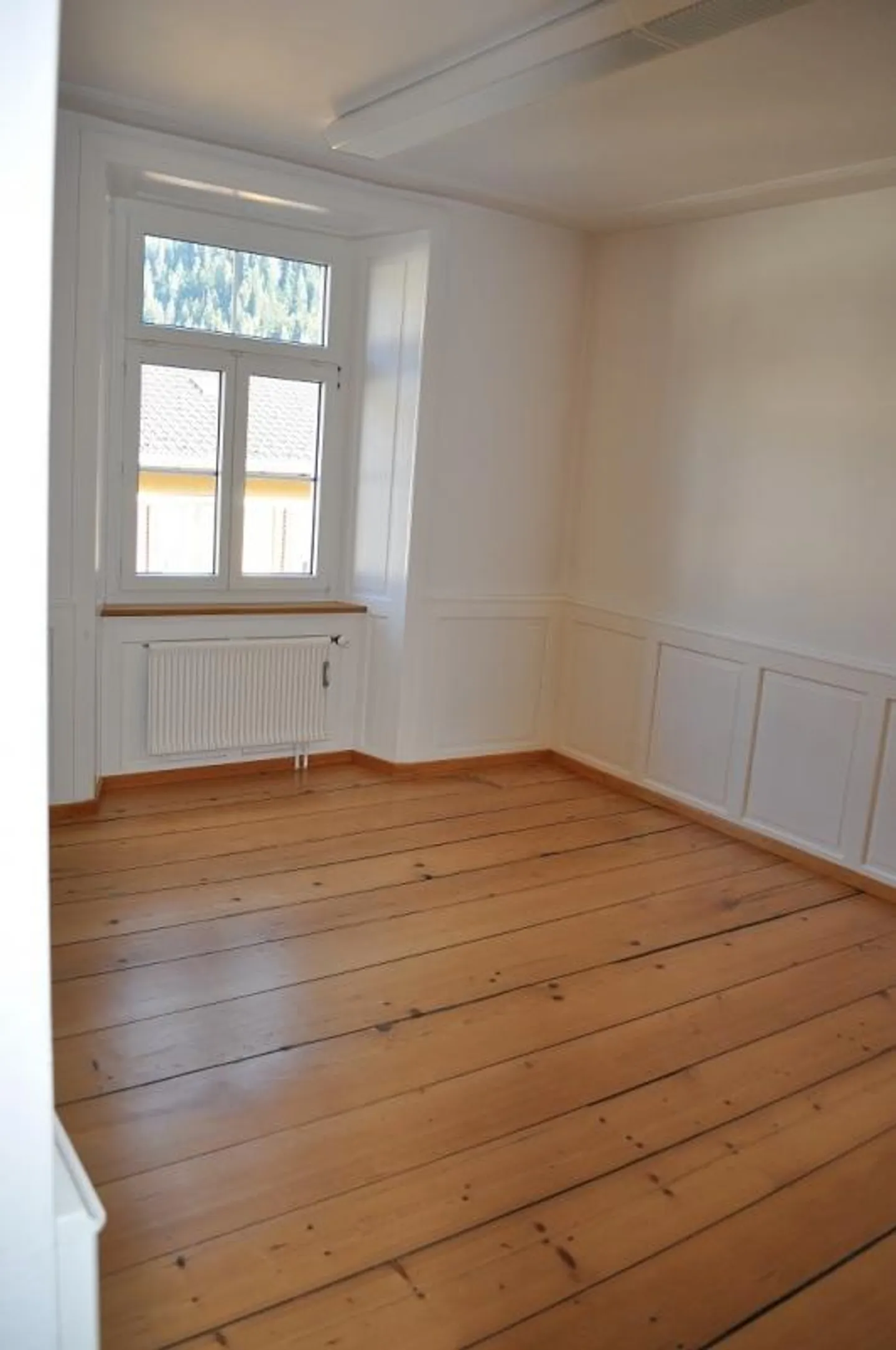 Appartement spacieux de 4 pièces, très central - Photo 5 sur 9