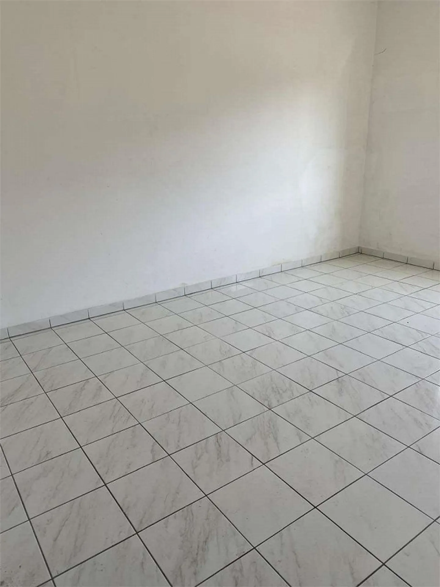 Appartamento di due e mezzo locali a Chiasso con balcone - Foto 5 di 8
