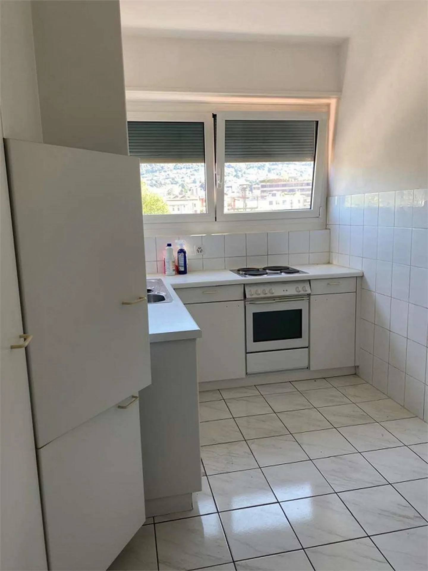 Appartamento di due e mezzo locali a Chiasso con balcone - Foto 2 di 8