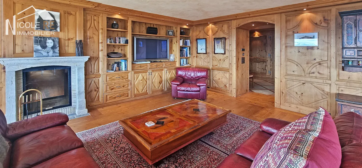 «Luxuriöses Wohnen auf dem Golfplatz mit Blick auf die Alpen zum Sterben schön!» - Foto 2 von 28