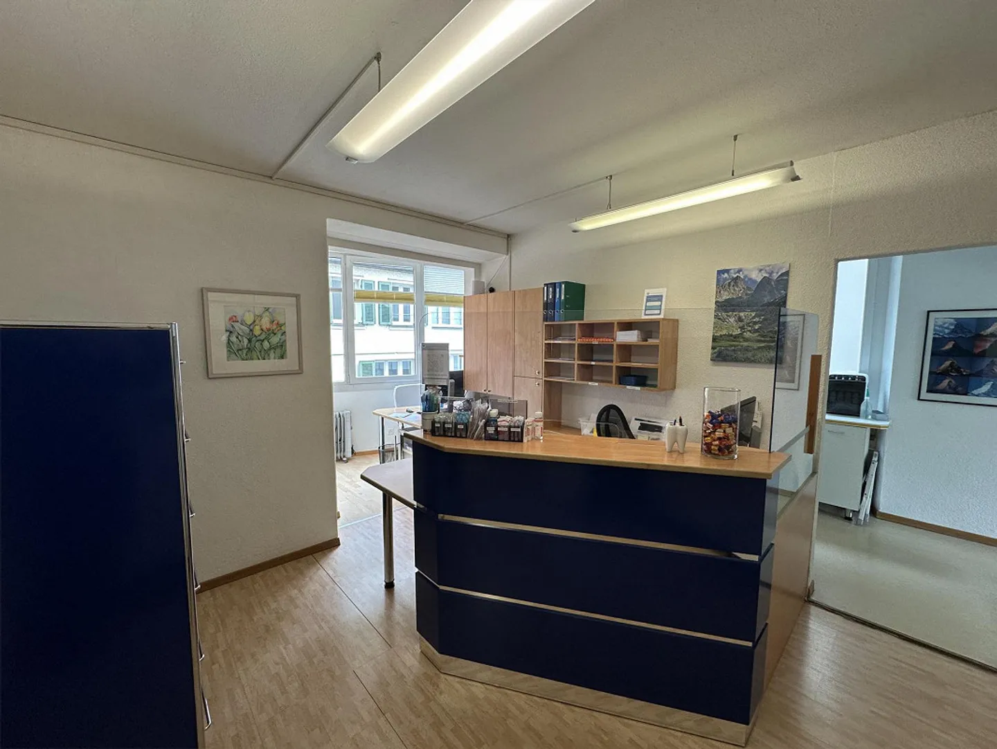 Vielseitige Praxisräume zu vermieten - Foto 2 von 16