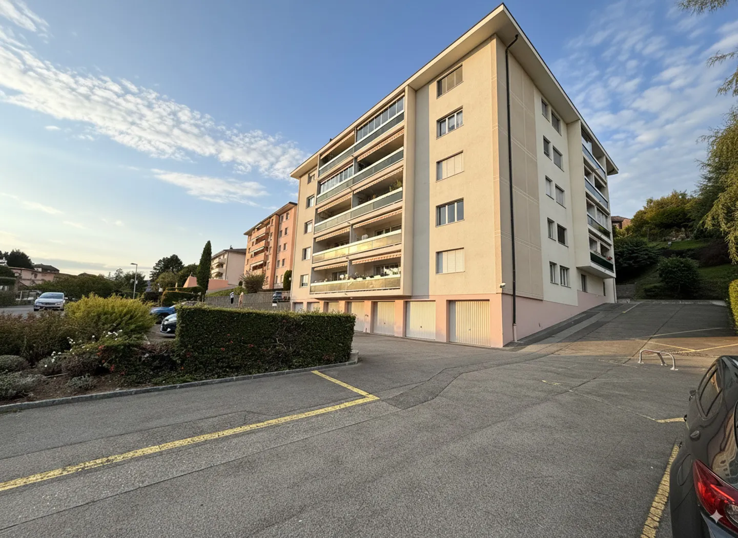 3.5-room apartment with balcony close to all amenities - Photo 2 of 7