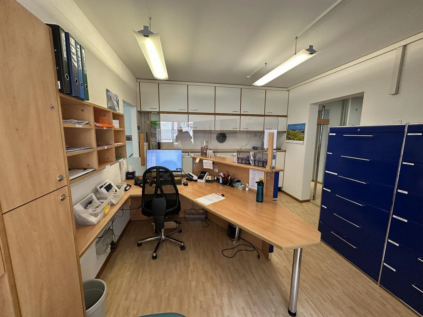 Vielseitige Praxisräume zu vermieten - Foto 3 von 16